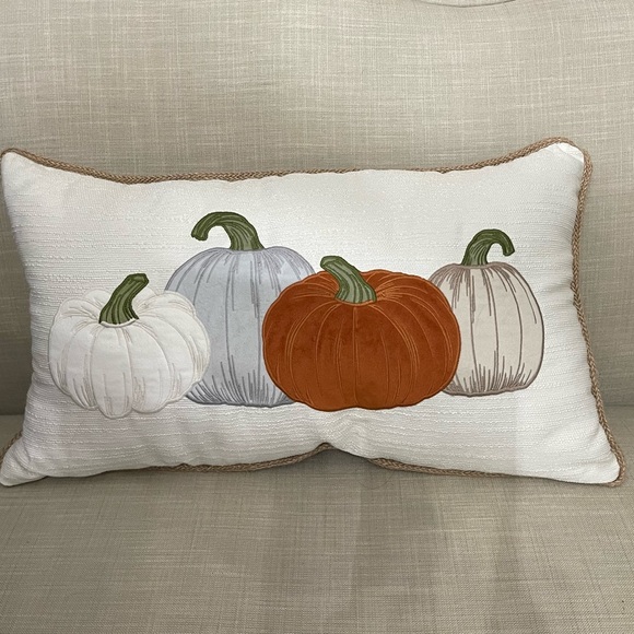 Fall Decorative Pumpkin Pillow ~ Brand New ~ Limited Supply - Picture 1 of 5